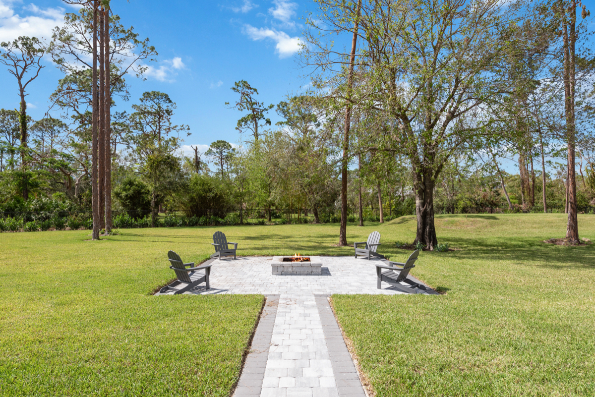 Rear elevation and outdoor living at Brynwood Estate, Fort Myers