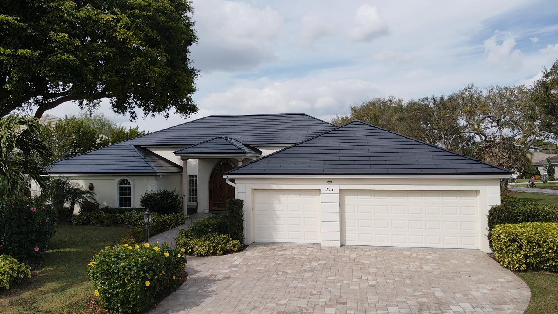 Tesla Solar Roof in Pelican Bay, Naples
